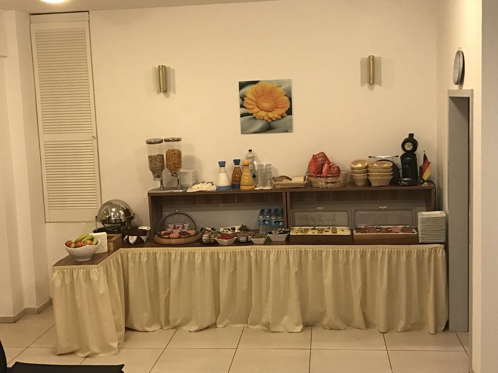 Hotel Bonn Voyage Екстер'єр фото