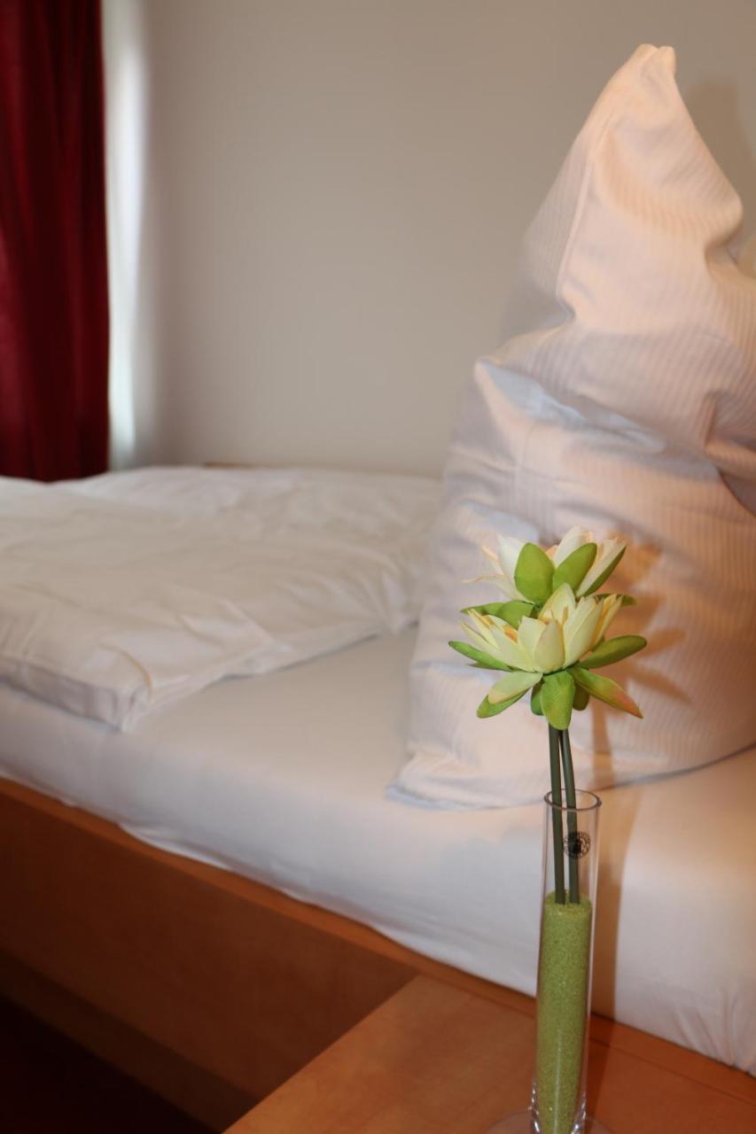 Hotel Bonn Voyage Екстер'єр фото