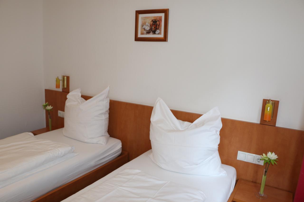 Hotel Bonn Voyage Екстер'єр фото