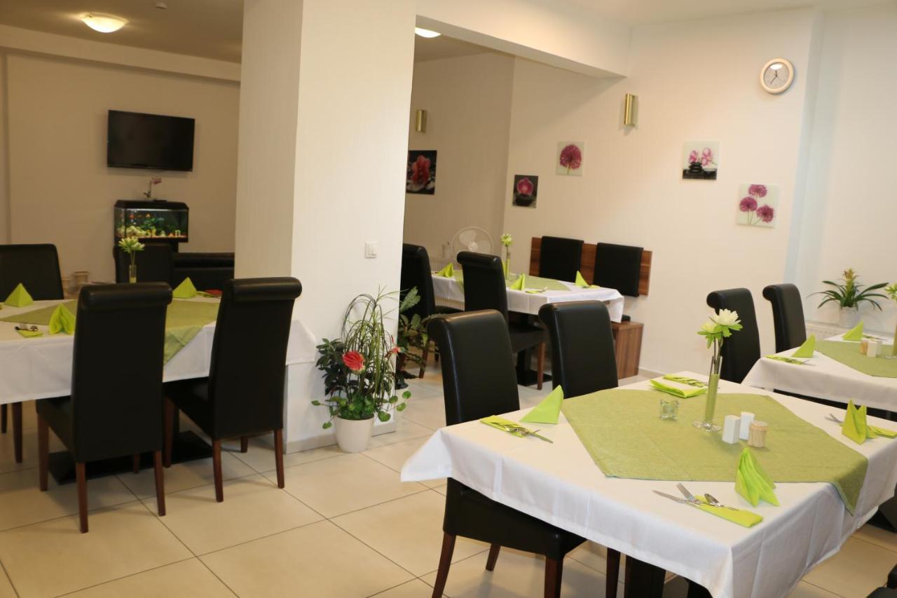 Hotel Bonn Voyage Екстер'єр фото