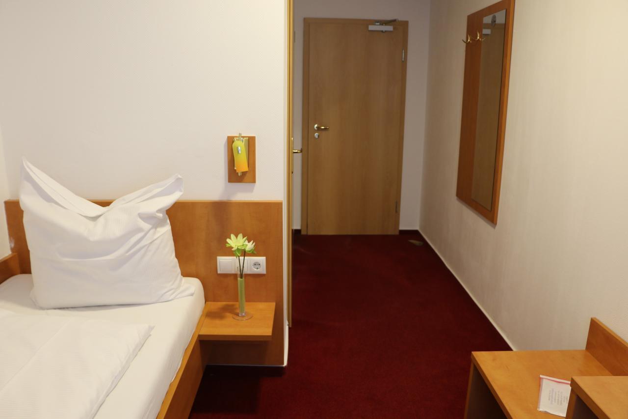 Hotel Bonn Voyage Екстер'єр фото